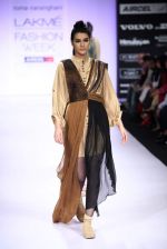 Model walk the ramp for Shift,Payal Khandwala,Roma Narsinghani show at Lakme Fashion Week Day 2 on 4th Aug 2012 (191).JPG